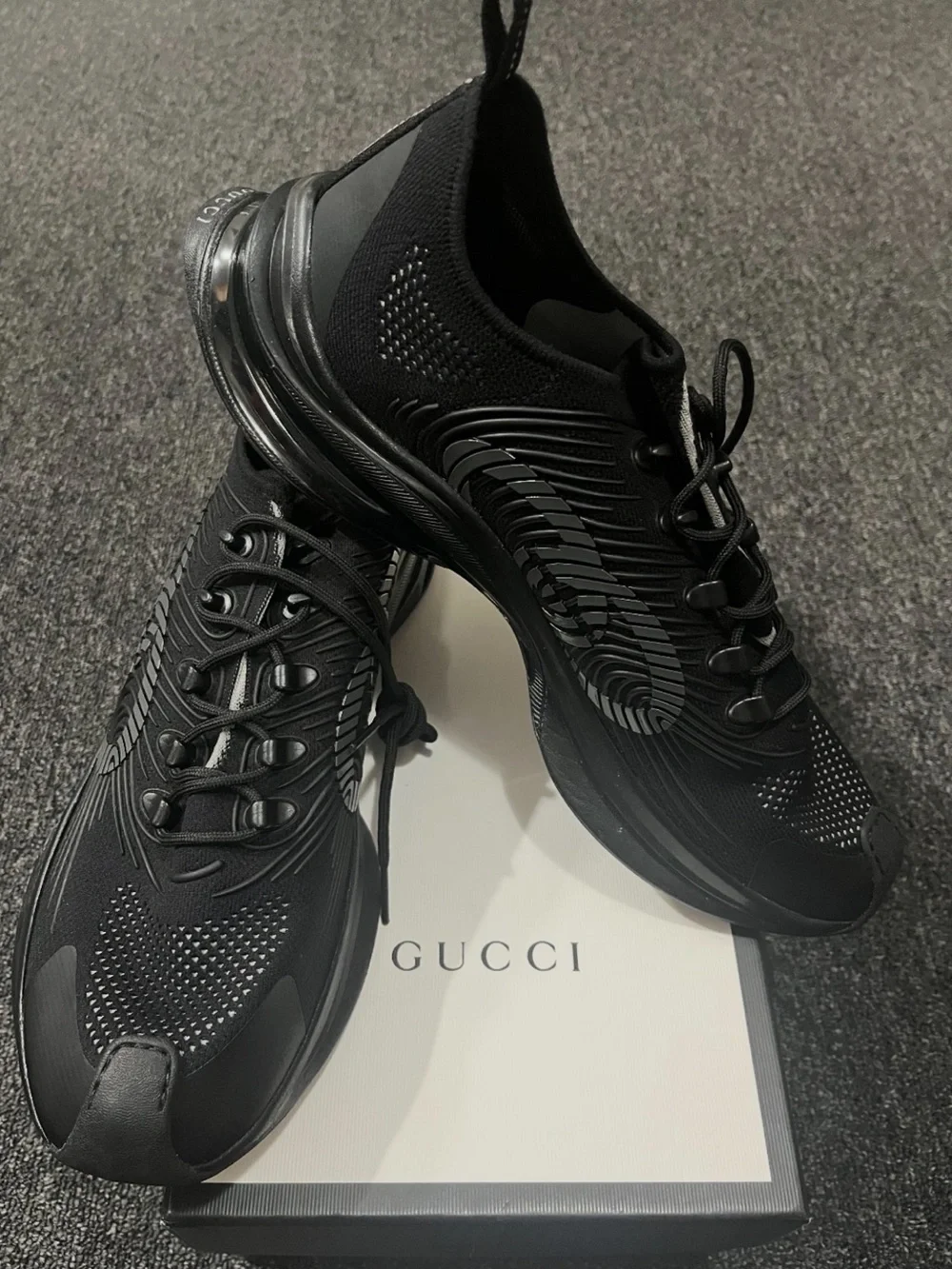 $915 NWT Mens Gucci Run Black Knit Sneakers Size 14.5
